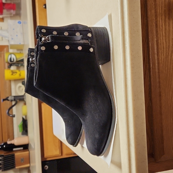 Vince Camuto Women's Ankle Boots/Booties Size 7.5, Black/Silver, VGUC - Picture 4 of 13